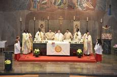 Patroziniumsfeier in Todtnau mit 9 Konzelebranten am Altar